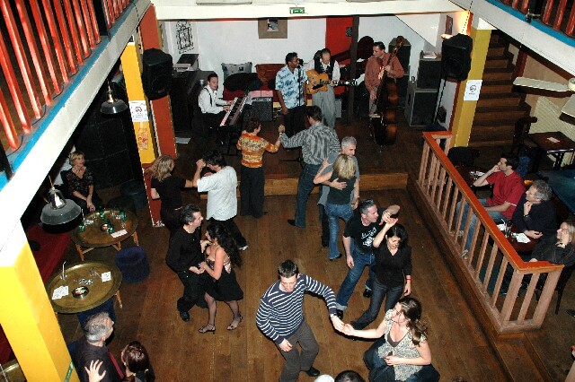 min 2006 12 05 latino 070